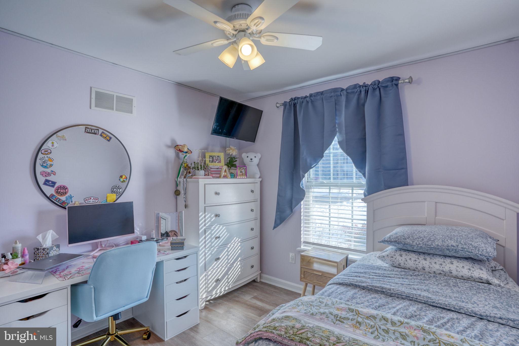 VILLAGE OF CHESTNU - Residential