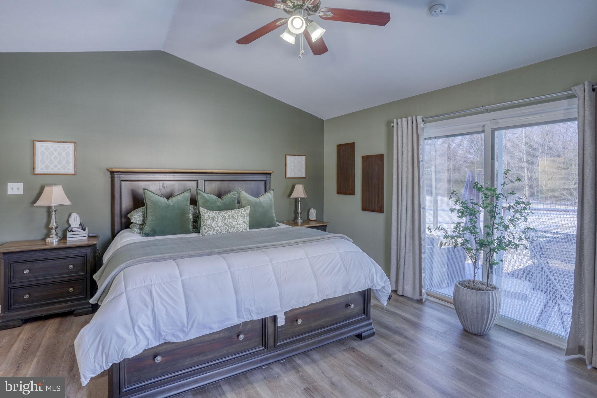 VILLAGE OF CHESTNU - Residential