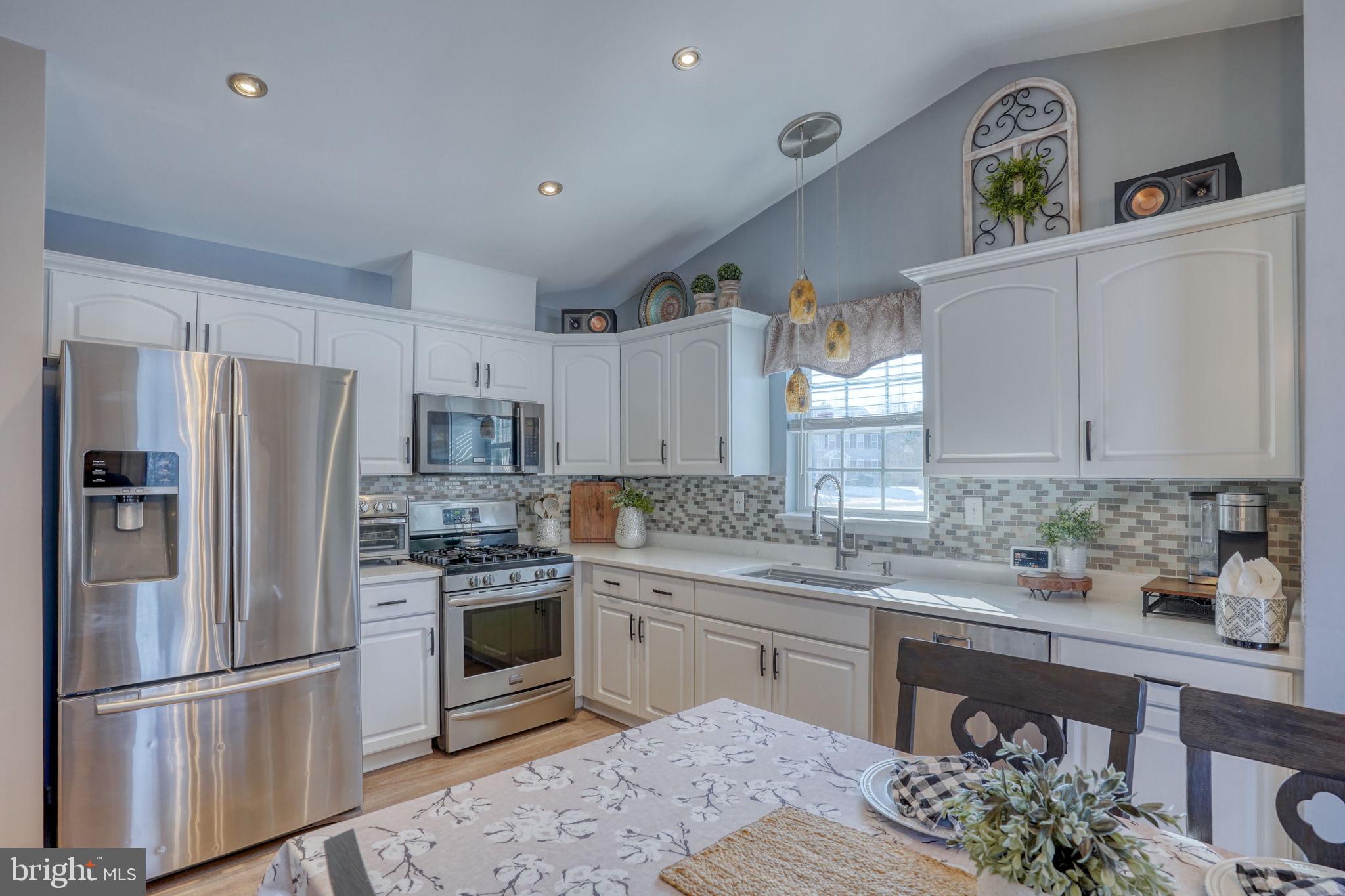 VILLAGE OF CHESTNU - Residential