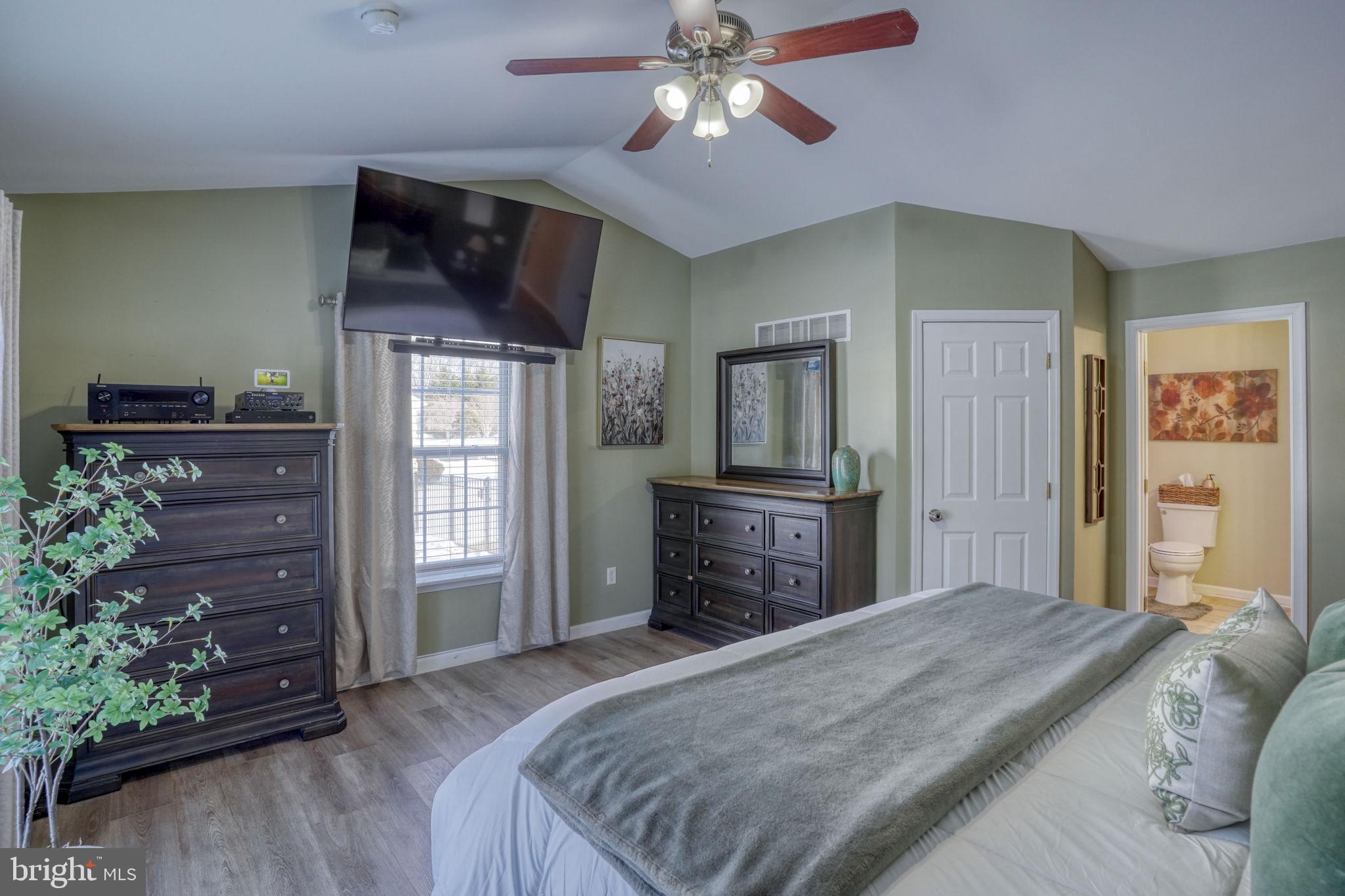 VILLAGE OF CHESTNU - Residential