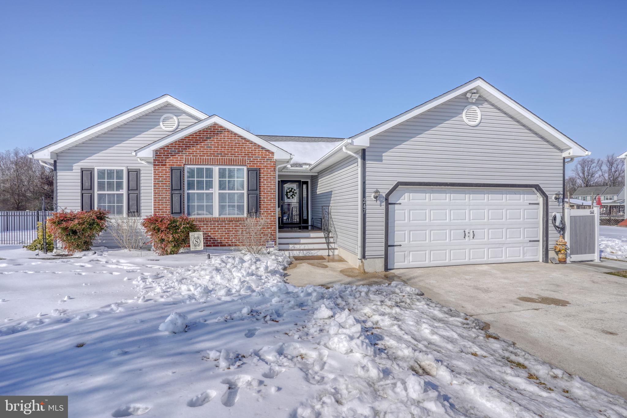 VILLAGE OF CHESTNU - Residential