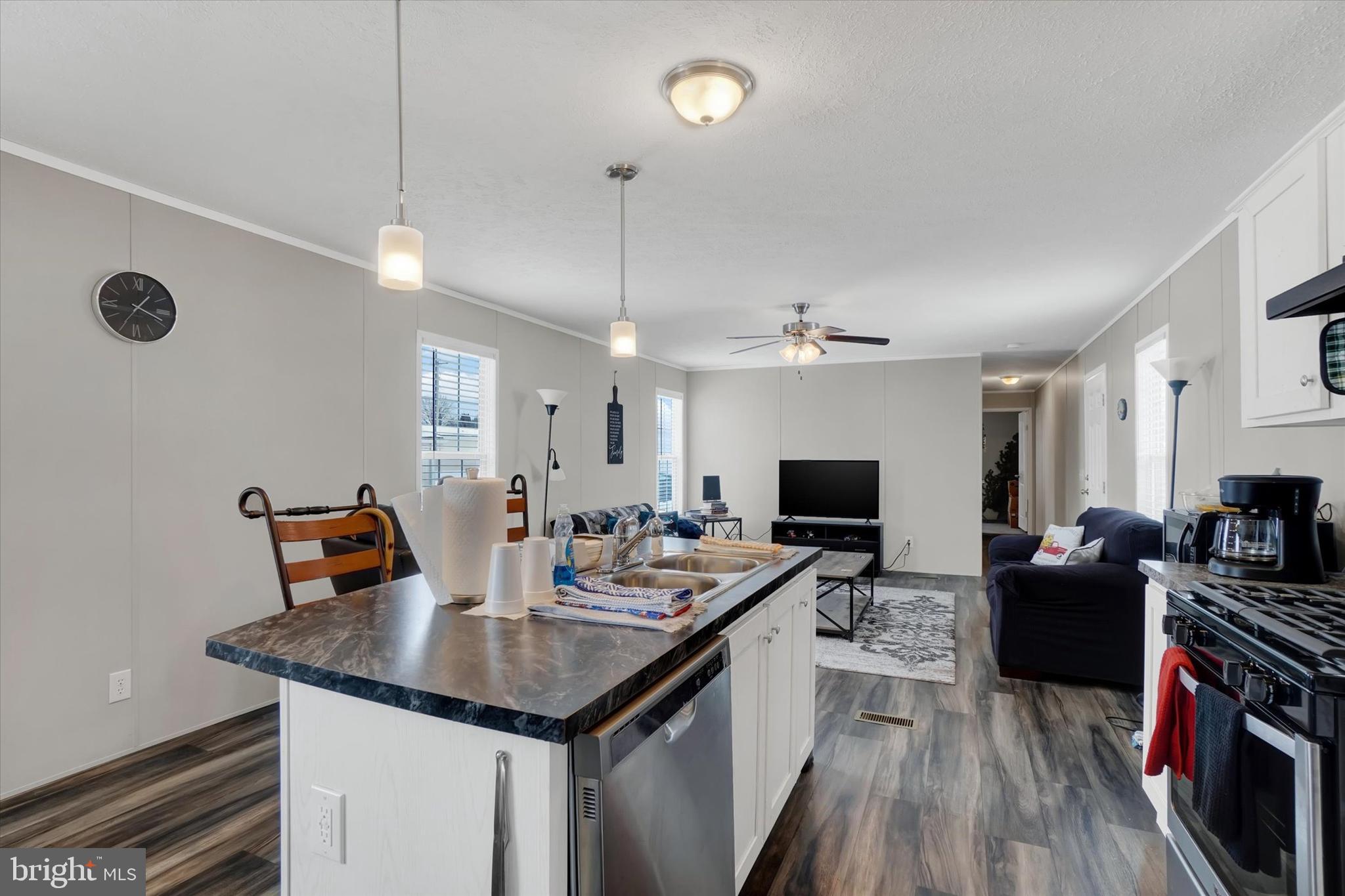 239 CHESAPEAKE ESTATE