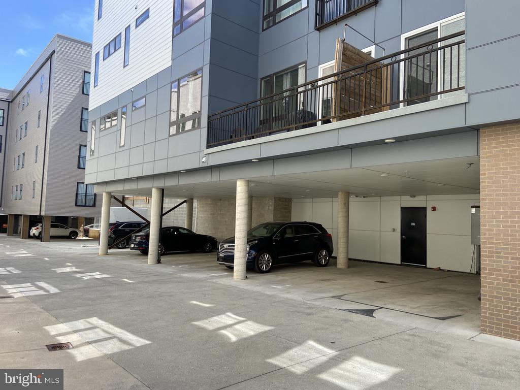 907 LELAND STREET 2B