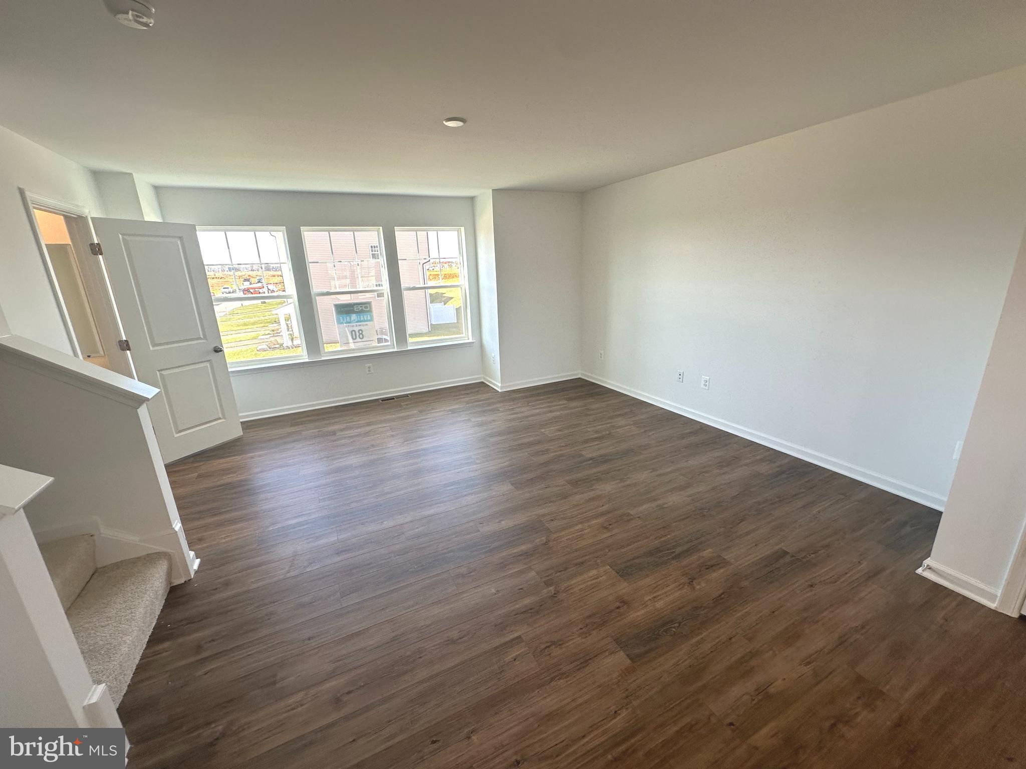 KING'S CROSSING - Residential