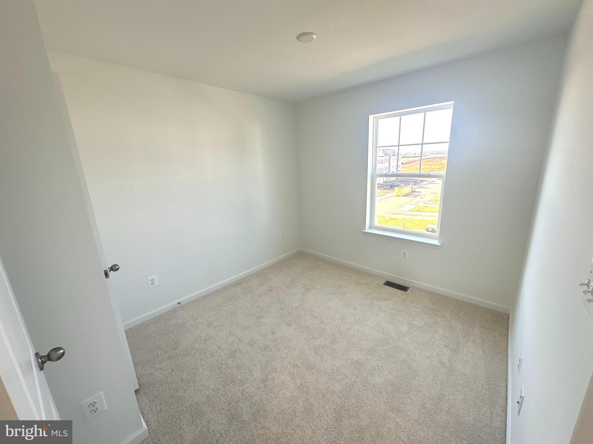 KING'S CROSSING - Residential