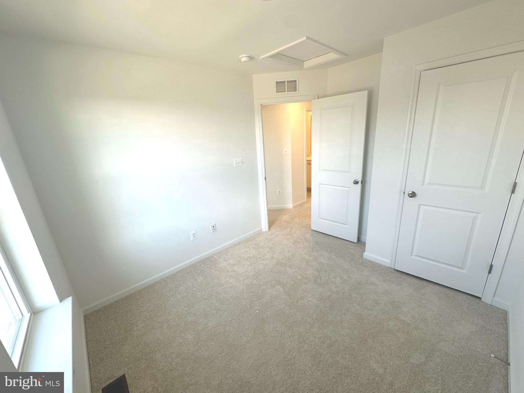 KING'S CROSSING - Residential