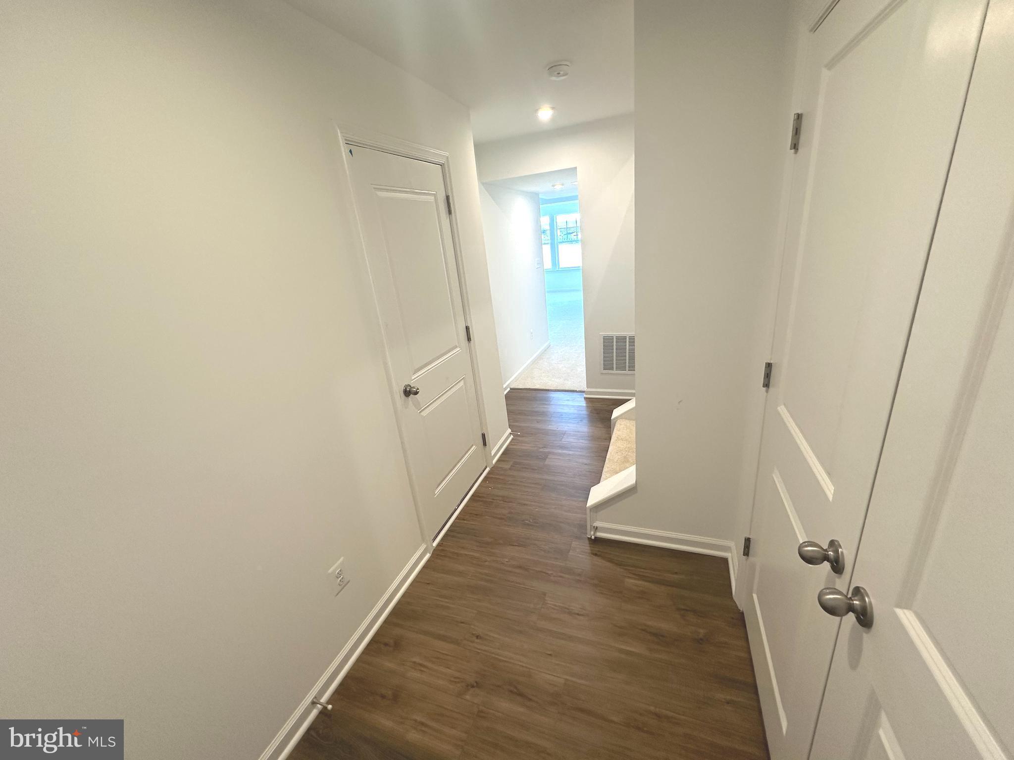 KING'S CROSSING - Residential