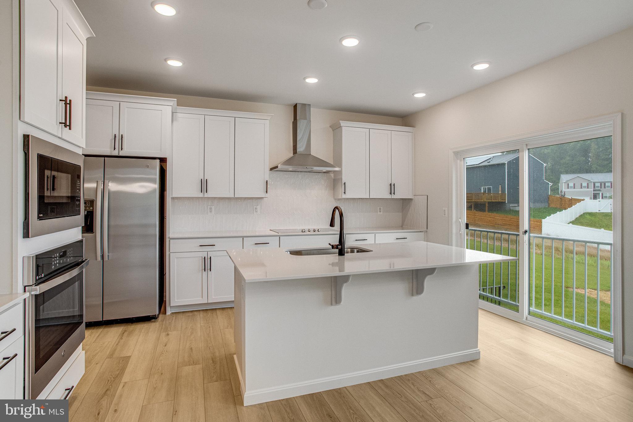 WILDERNESS SHORES - Residential