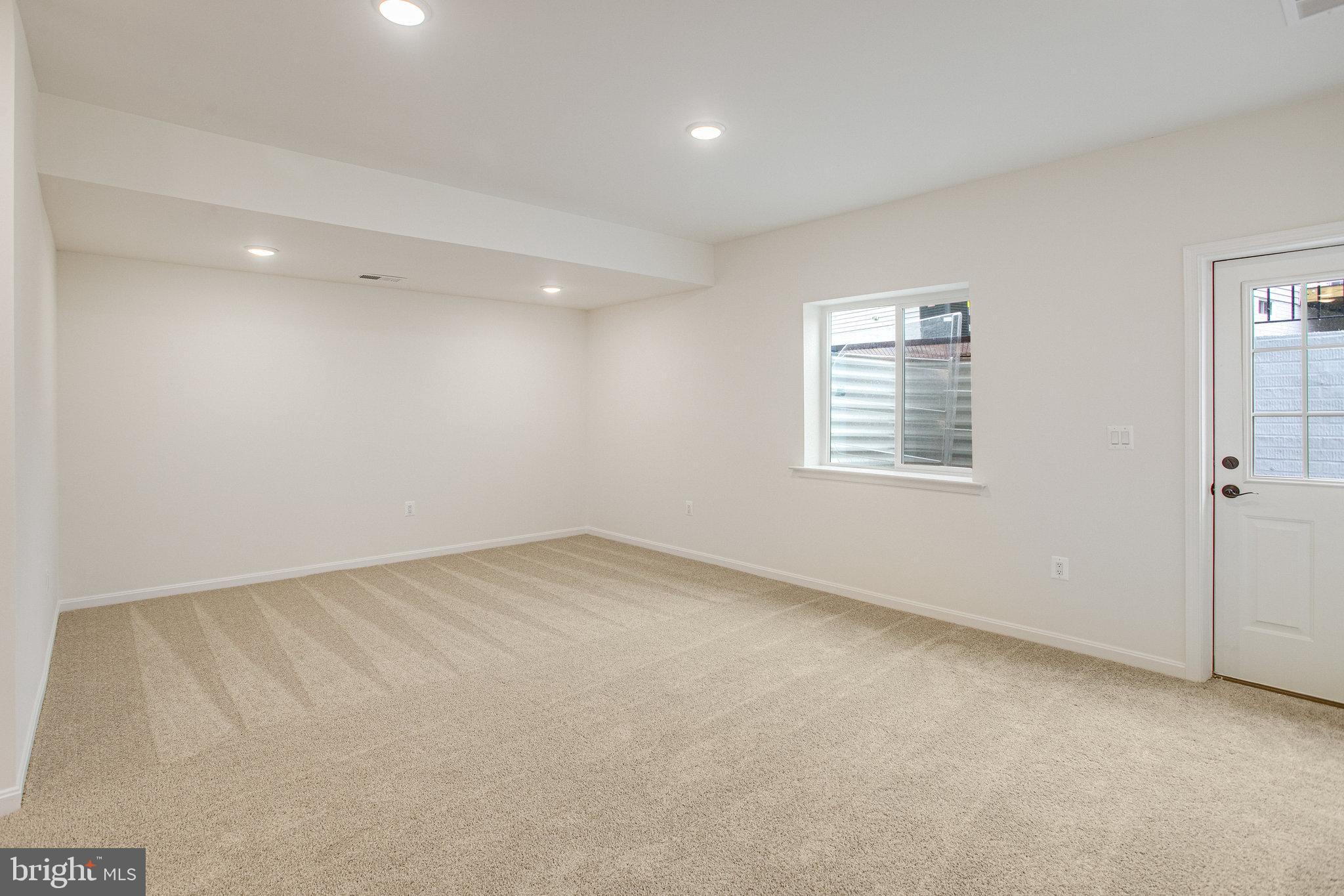 WILDERNESS SHORES - Residential