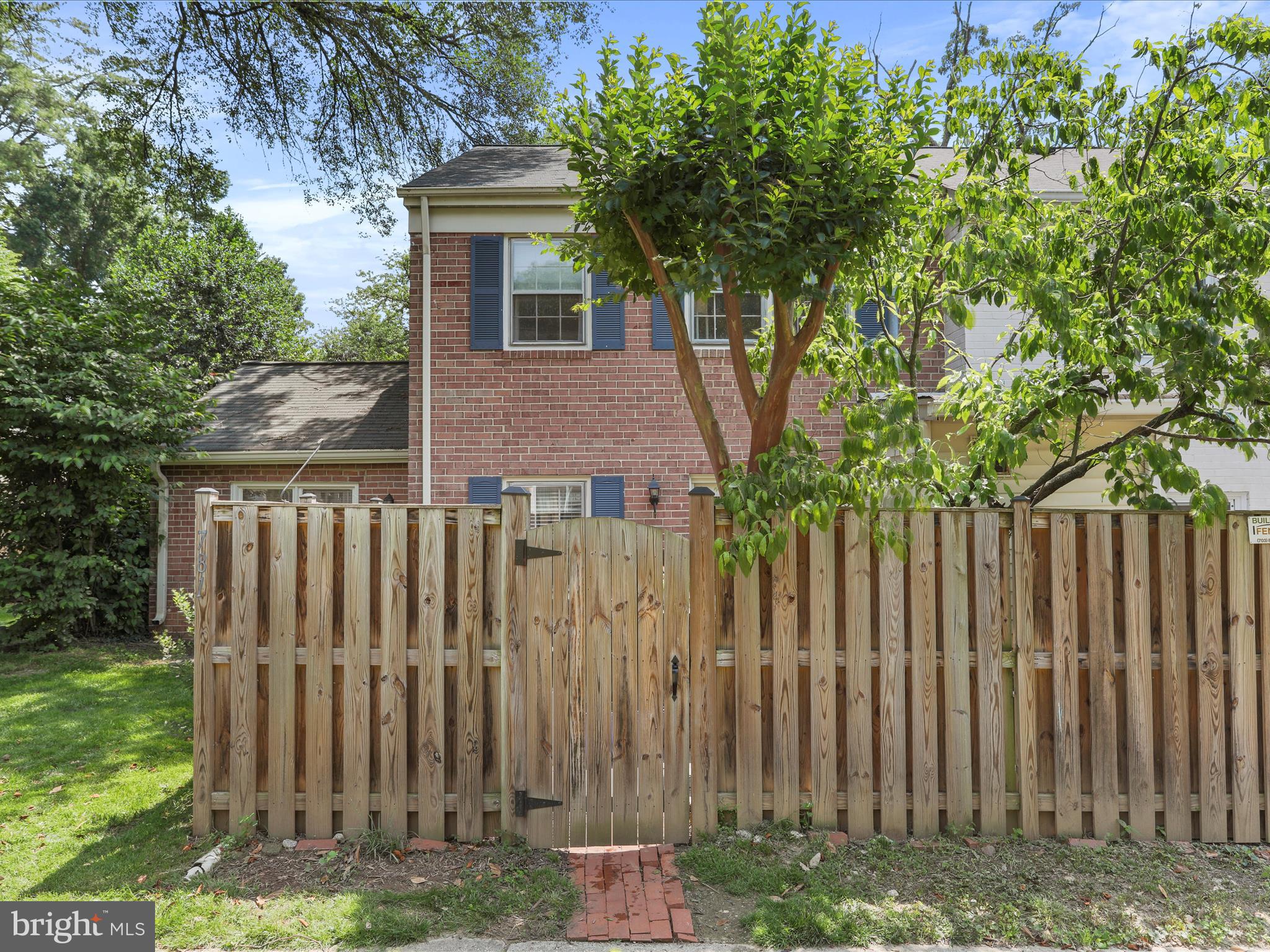 REGENT SQUARE - Residential