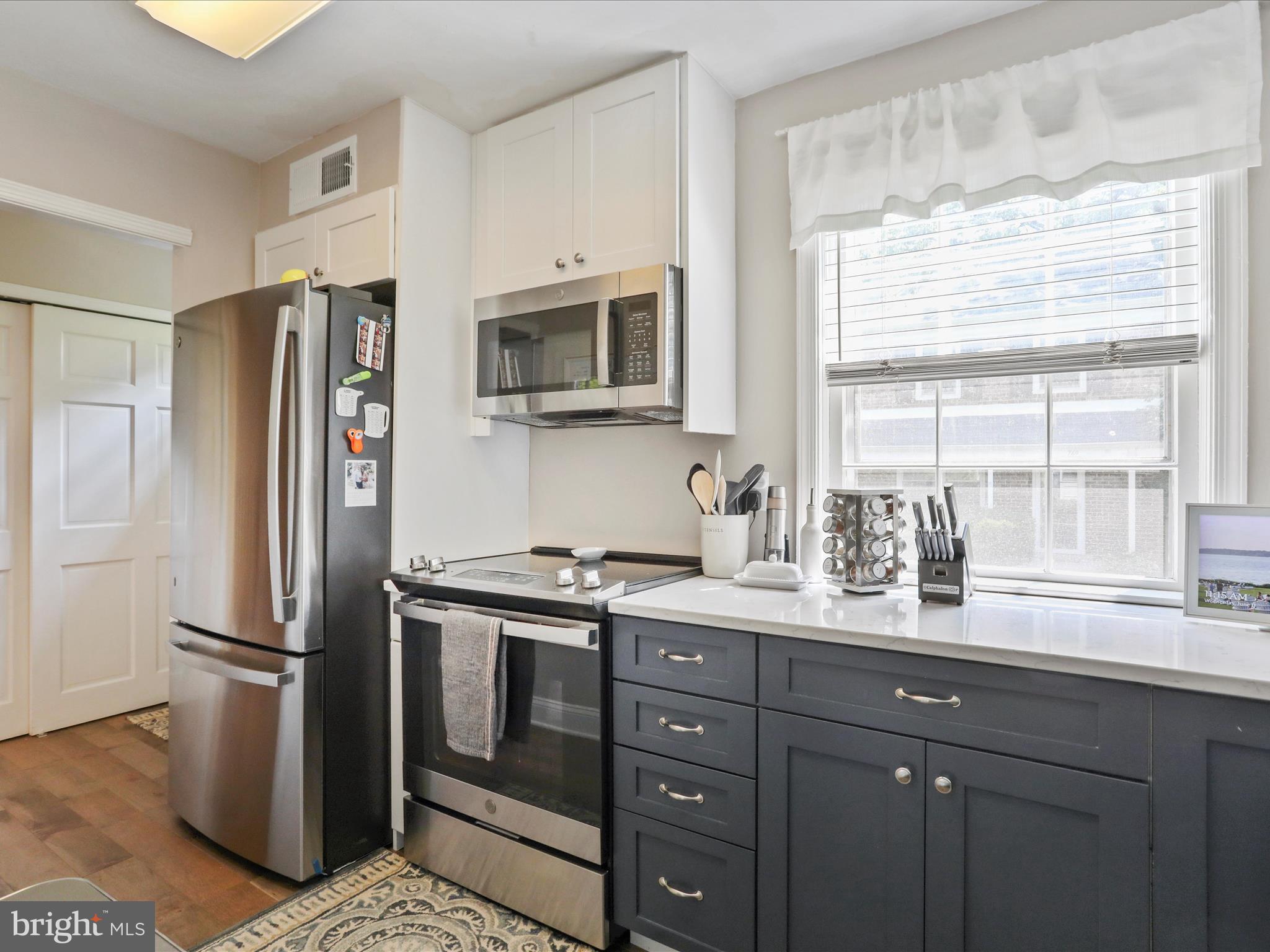 REGENT SQUARE - Residential