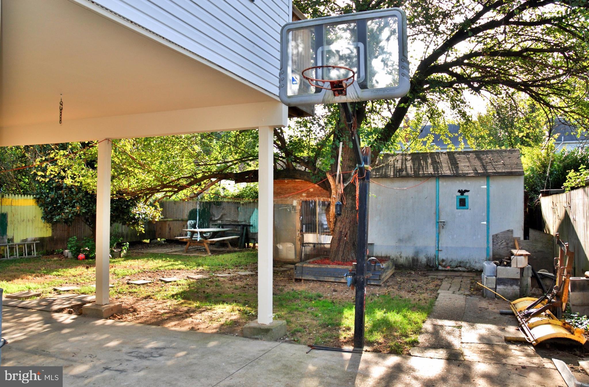 GREEN MEADOWS - Residential