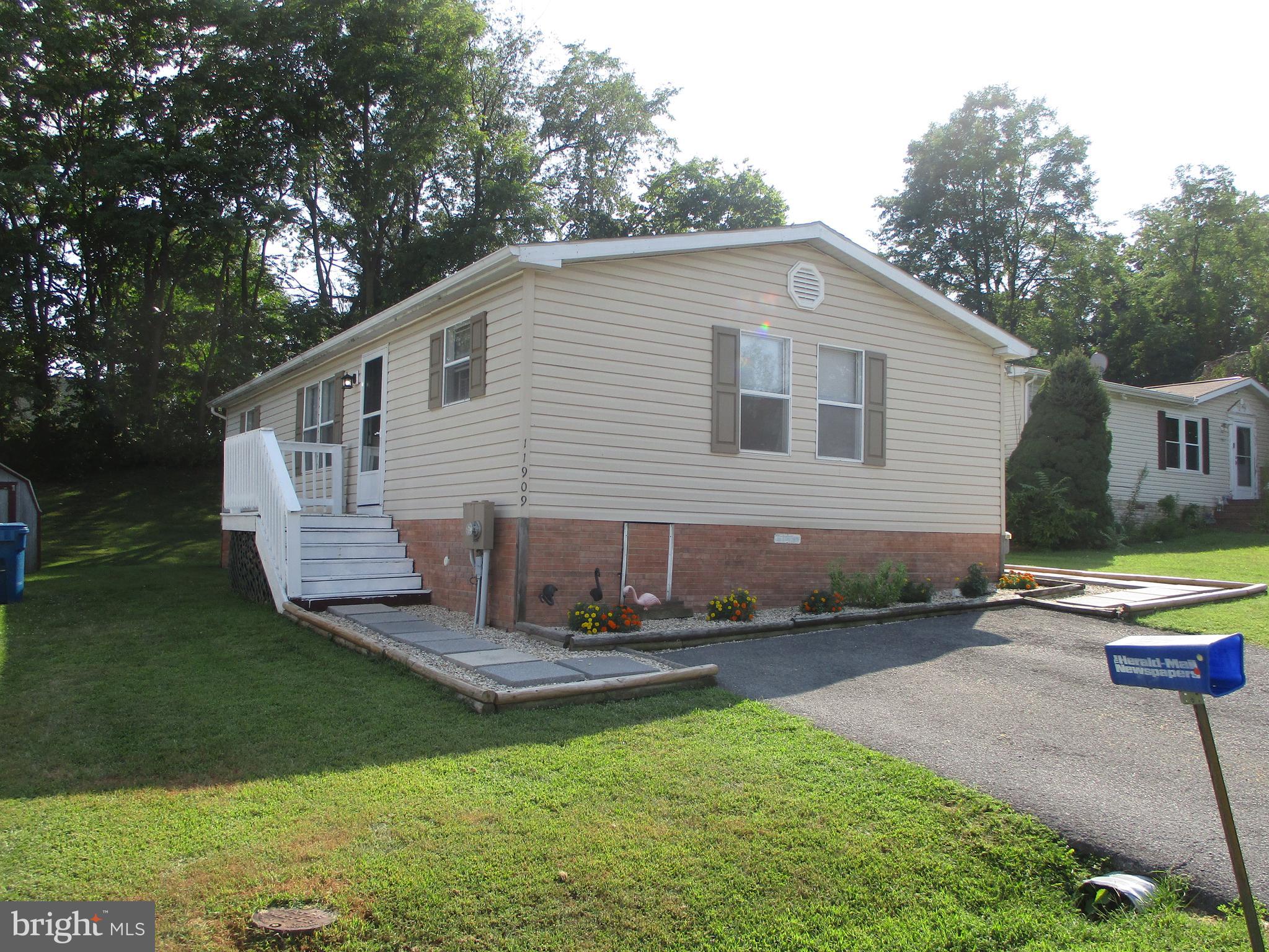THIS HOME IS LOCATED IN A VERY NICE WELL CARED-FOR COMMUNITY NEAR ROUTES 40/70/81- A GREAT COMMUTER LOCATION. THIS HOME HAS A LARGE LIVING ROOM, A CUTE KITCHEN, (3) BEDROOM, AND (2) BATHS. THE PROPERTY HAS BEEN VERY WELL CARE-FOR BY THE OWNER AND PREVIOUS TENANTS, WHO LIVED THERE FOR SEVEN YEARS, UNTIL PURCHASING A HOUSE IN AUGUST. THE HOME IS LOCATED ON AN ELEVATED LOT BACKING TO WOODS AND ON A CUL-DE-SAC. FOR THE TENANTS' CONVENIENCE, THE HOME HAS ECONOMICAL GAS HEAT AND CENTRAL A/C, WHICH REMAINS COMFORTABLE DURING THE WINTER AND SUMMER MONTHS. THERE IS A $40.00 A MONTH ADD-ON FOR TRASH. HOME IS AVAILABLE FOR A SEPTEMBER 01, 2025 OCCUPANCY. THANK YOU FOR TAKING A LOOK.