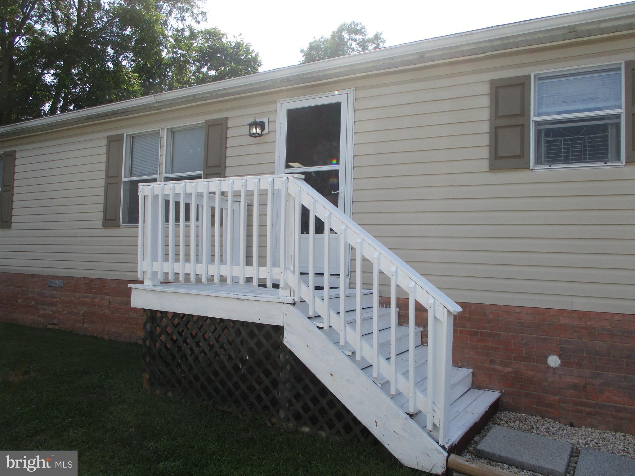 HIGHLAND MANOR - Residential Lease