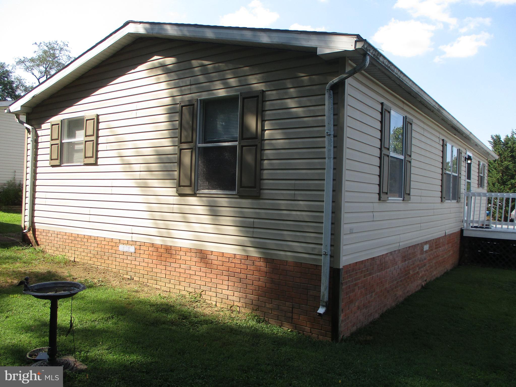 HIGHLAND MANOR - Residential Lease