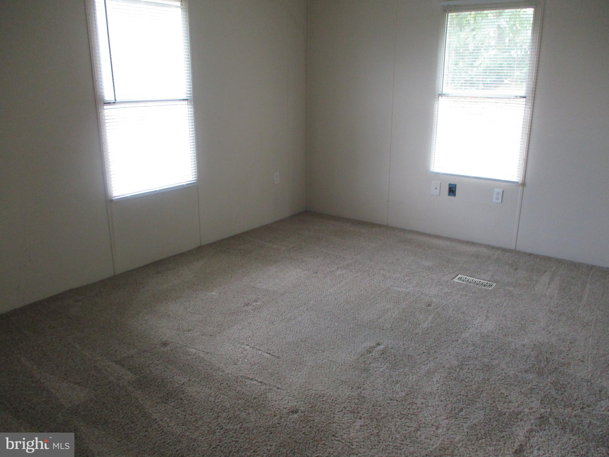 HIGHLAND MANOR - Residential Lease