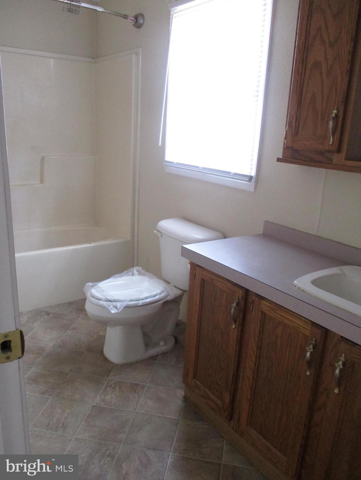 HIGHLAND MANOR - Residential Lease