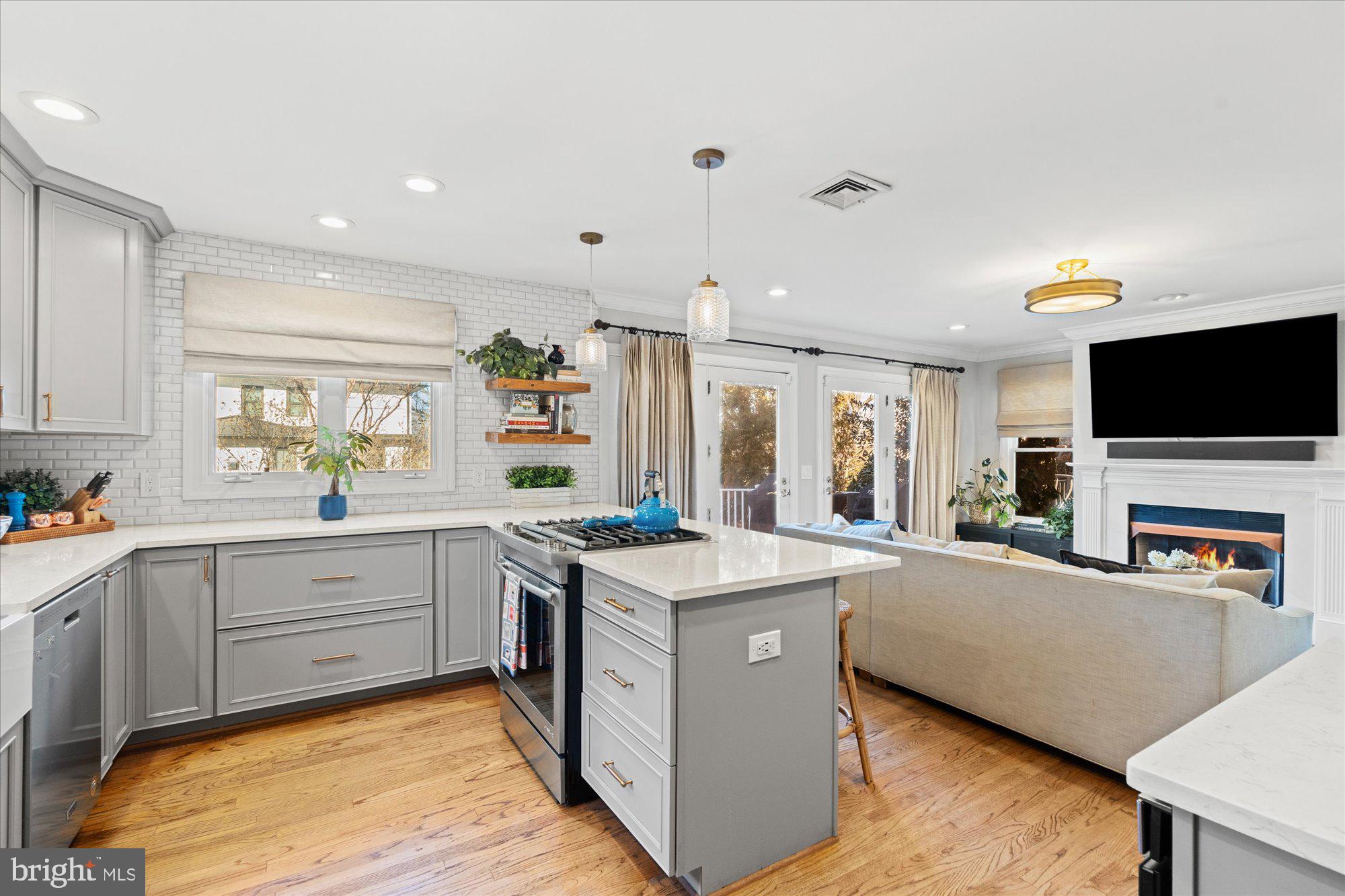 BEVERLEY HILLS - Residential