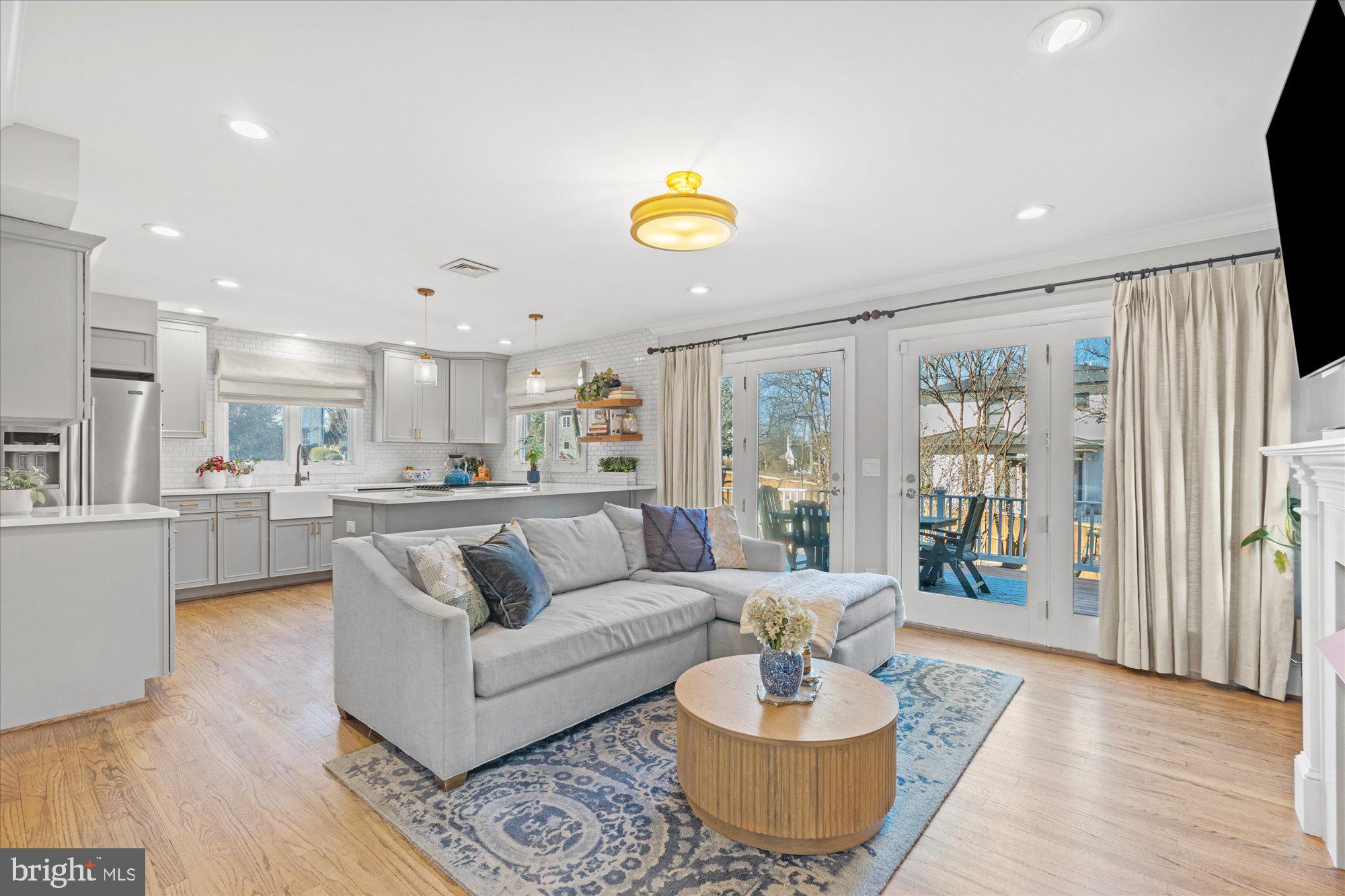 BEVERLEY HILLS - Residential