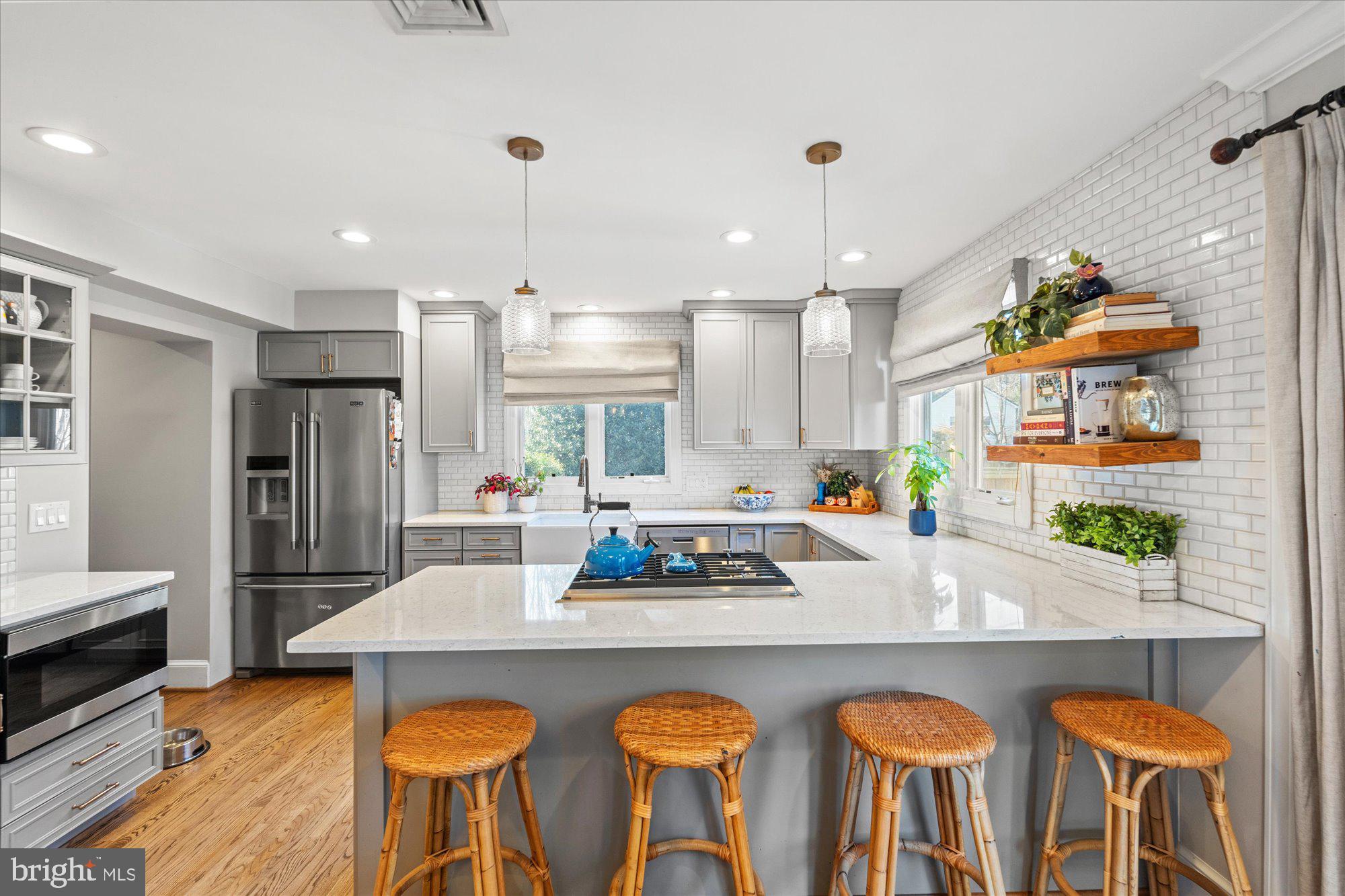 BEVERLEY HILLS - Residential