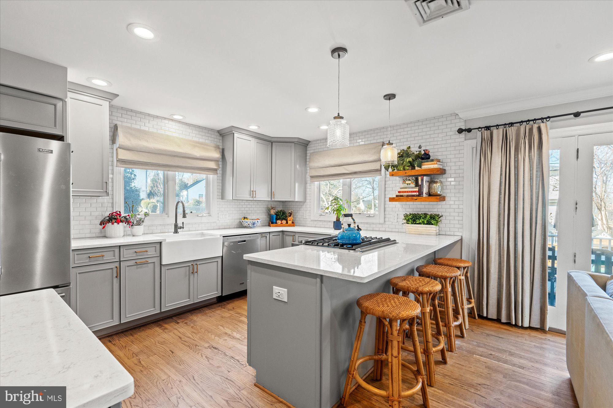 BEVERLEY HILLS - Residential