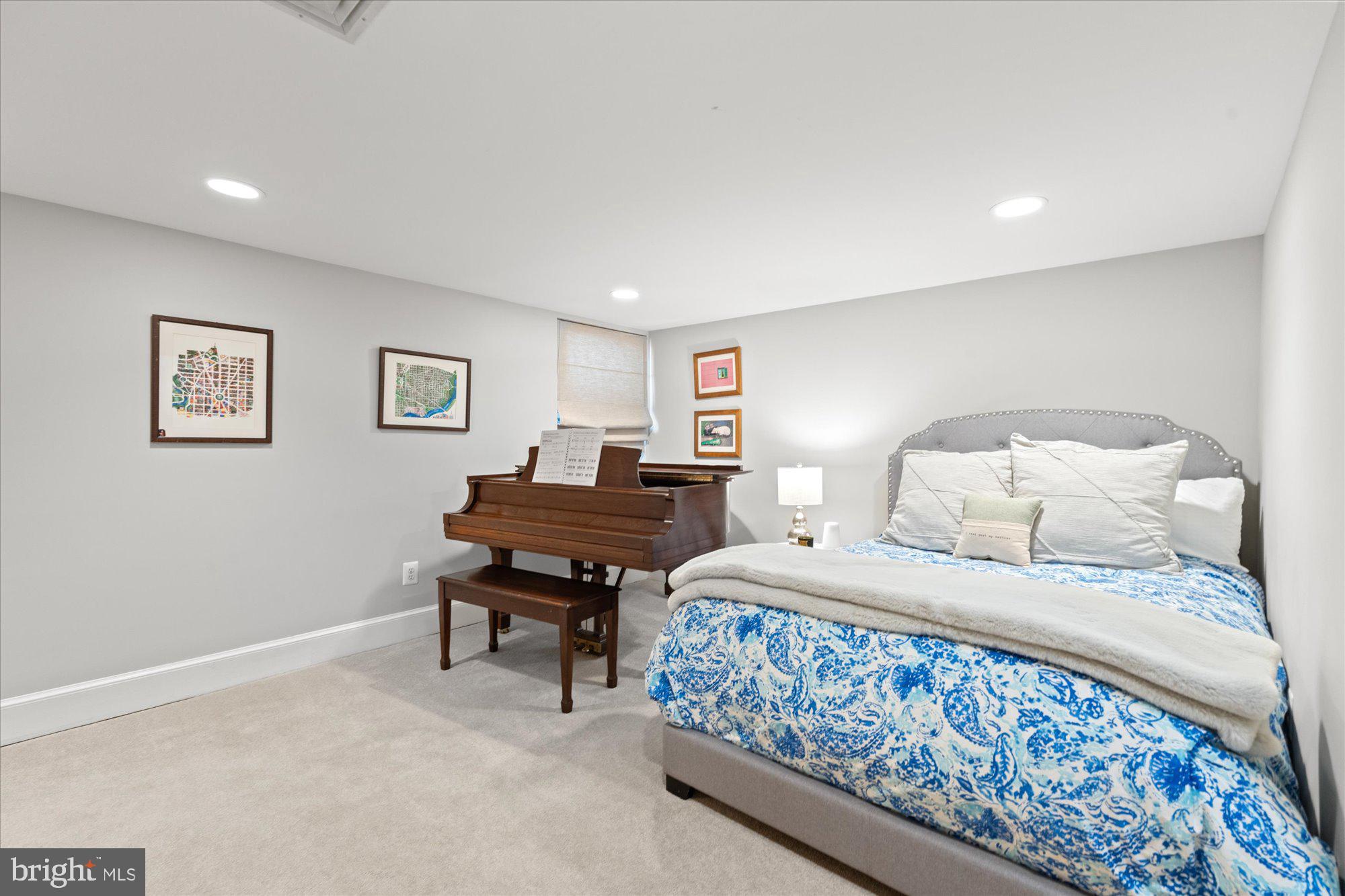 BEVERLEY HILLS - Residential