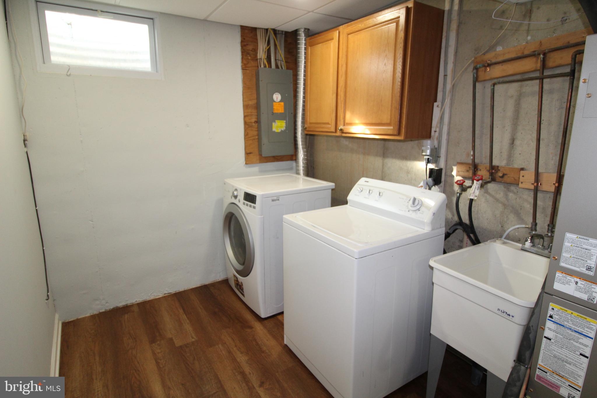 BURKE CENTRE - Residential Lease