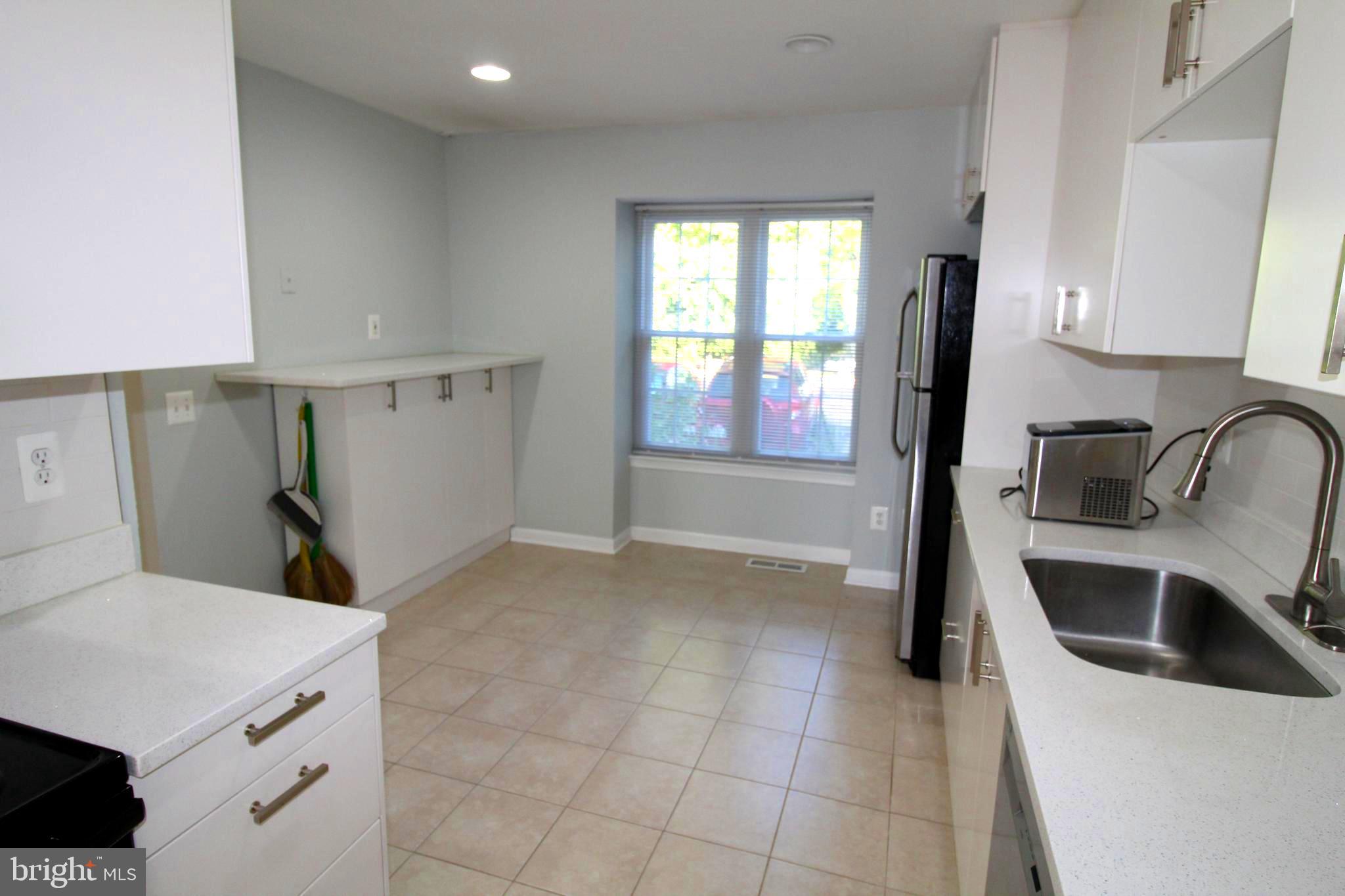 BURKE CENTRE - Residential Lease