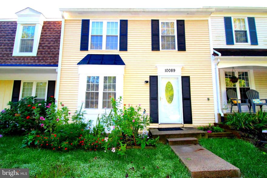 Beautiful 3 Level Townhome has been updated and well maintained with lighting fixtures, Bathrooms, Stove, Dishwasher, Ceramic tile floors, hardwood Floor. etc. Located in Burke Centre close to VA Rail Express, shopping, business and Fairfax Pkwy. **Sorry, no pets & no smokers, please**. All adults must apply using Rentspree application. Processing fee $50.00 per person. Proof of income required with application ** Good credit and references req (Scores Mid 600 min) No co-signers.