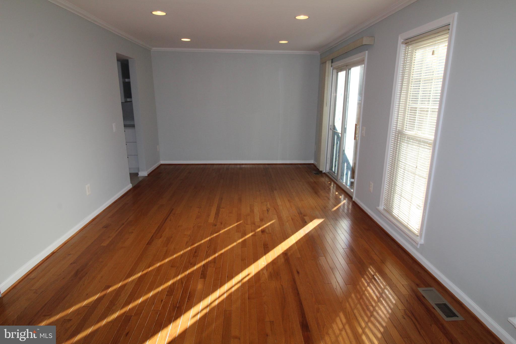 10089 BUNKER WOODS COURT