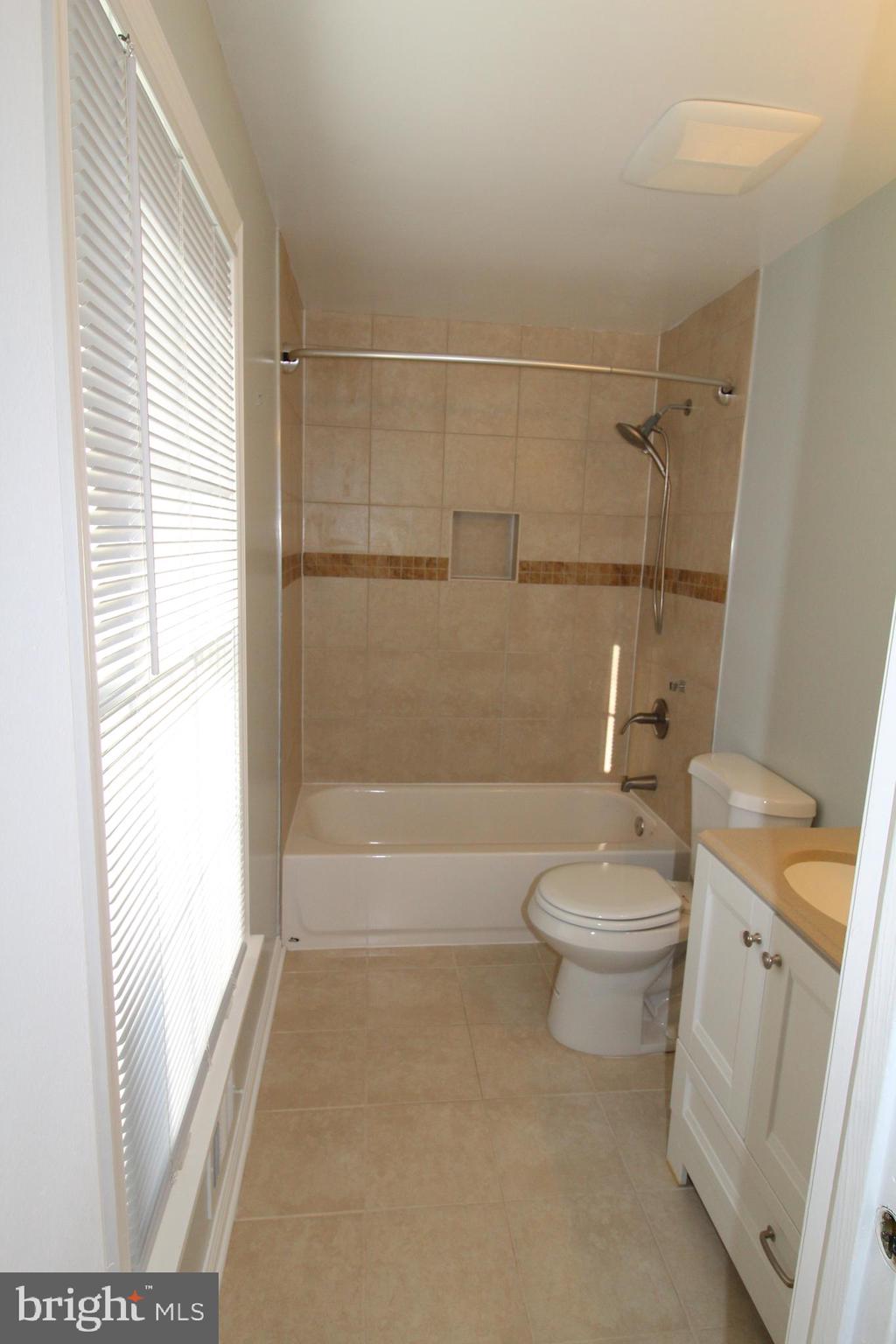 BURKE CENTRE - Residential Lease