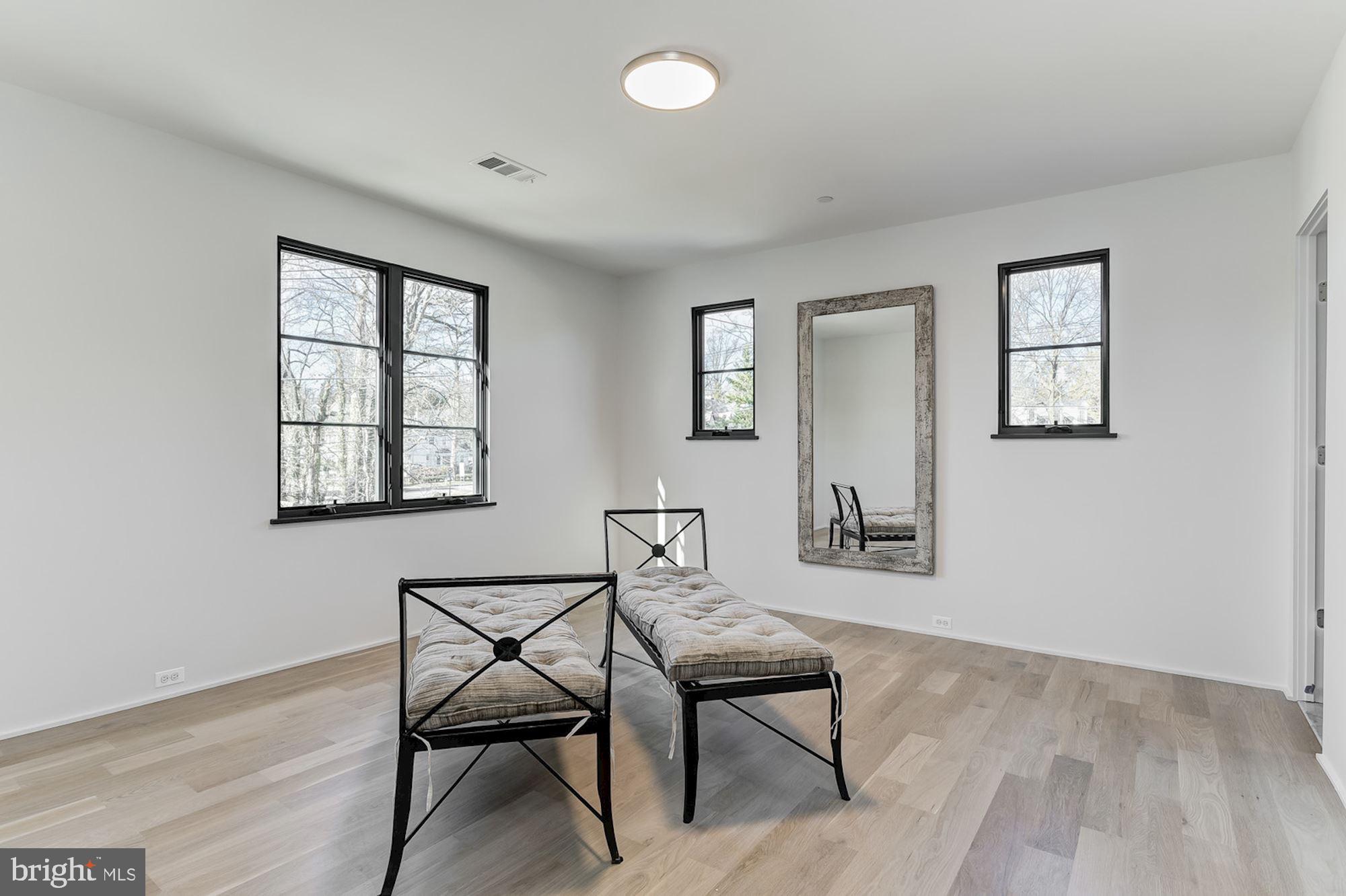 EDGEMOOR - Residential