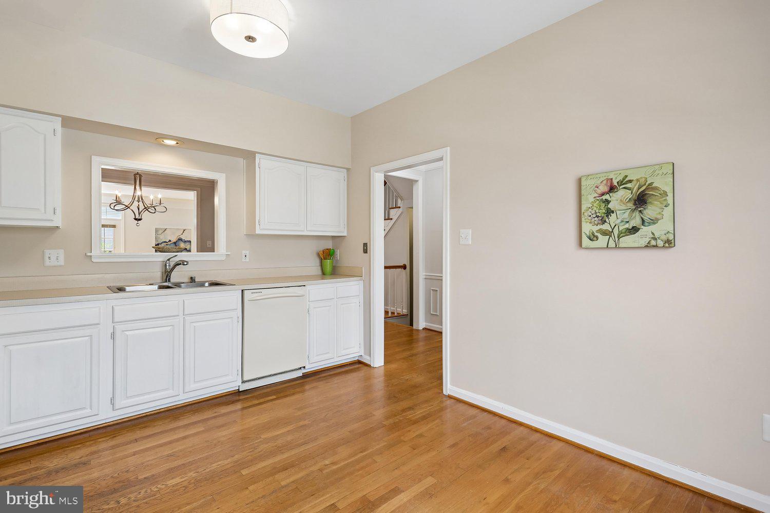 LAKE HALLOWELL - Residential