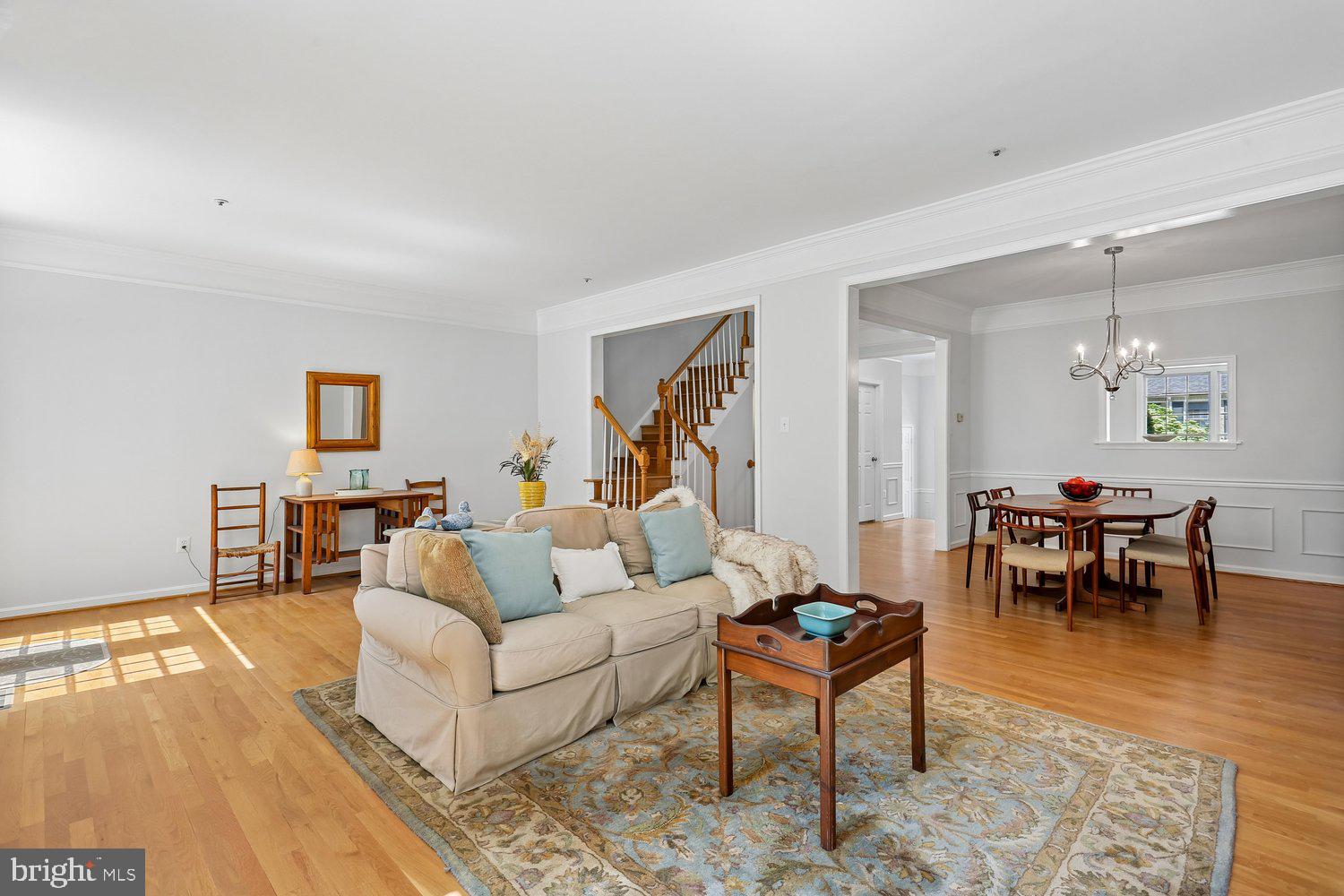 LAKE HALLOWELL - Residential