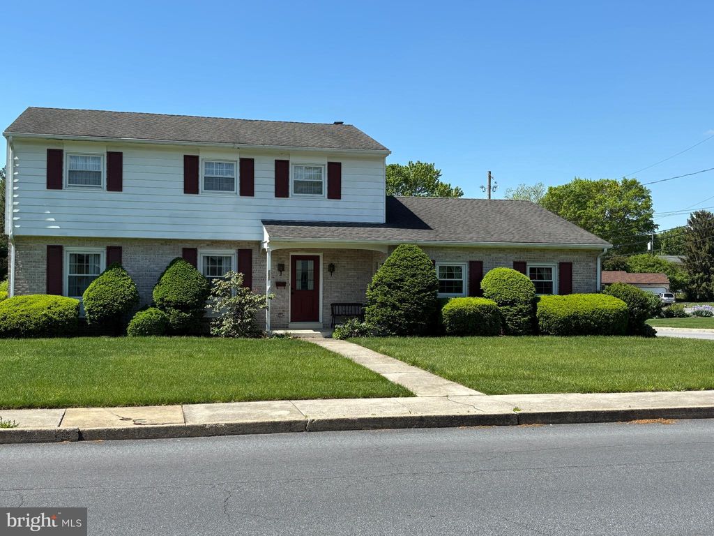 Photo of 832 Martin Avenue, EPHRATA, PA 17522 (MLS # PALA2070712)