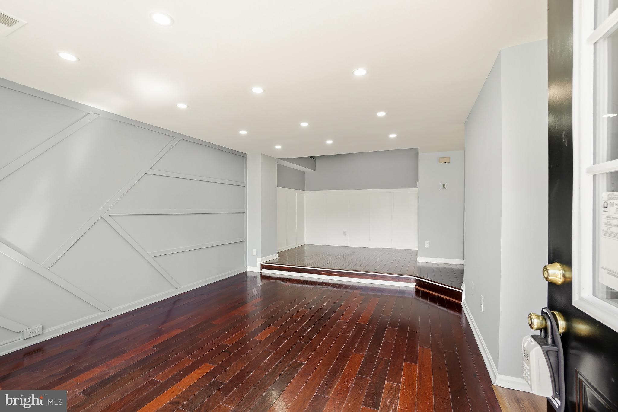 ROGERS FORGE - Residential