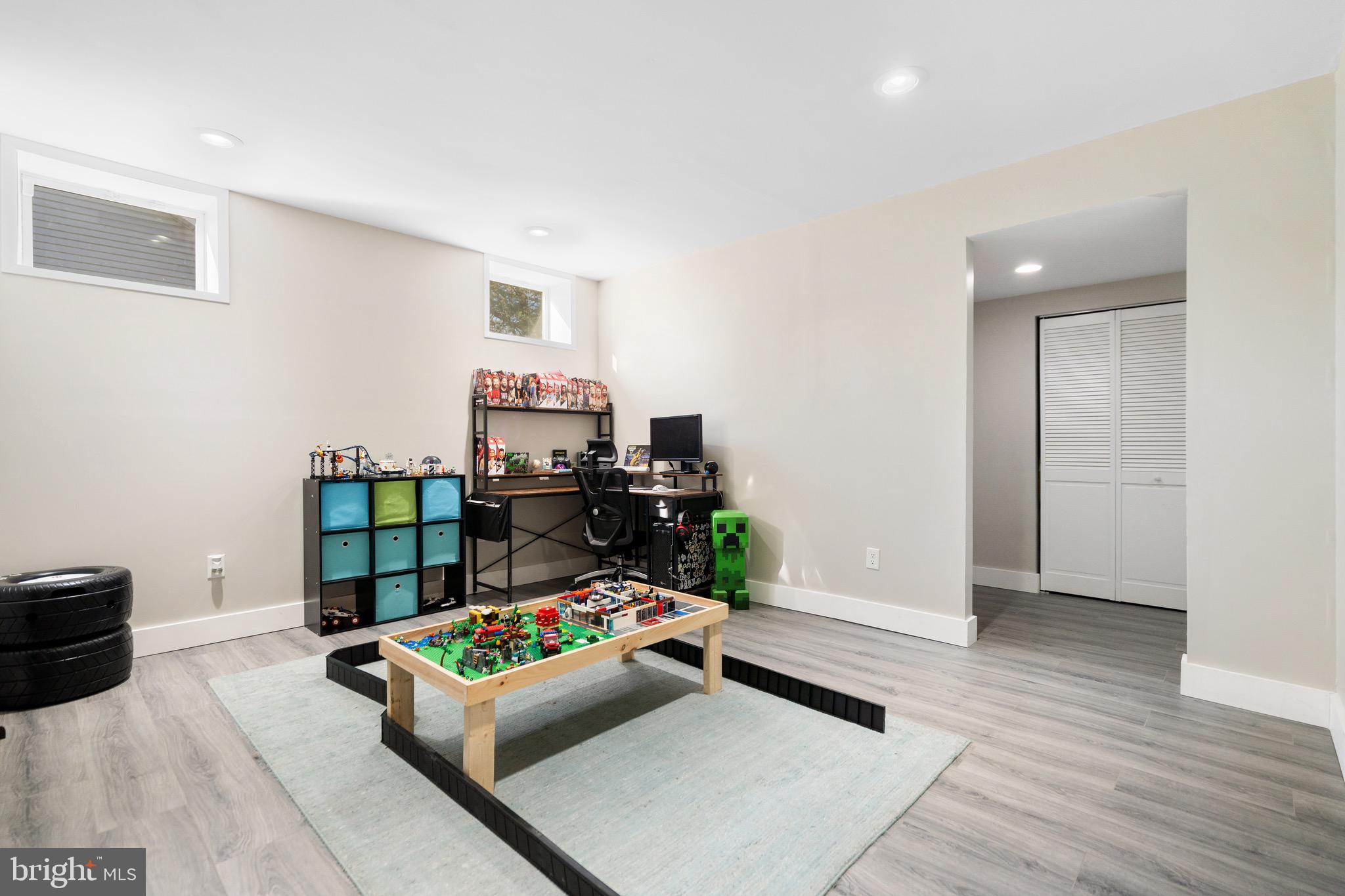 FOREST HEIGHTS - Residential