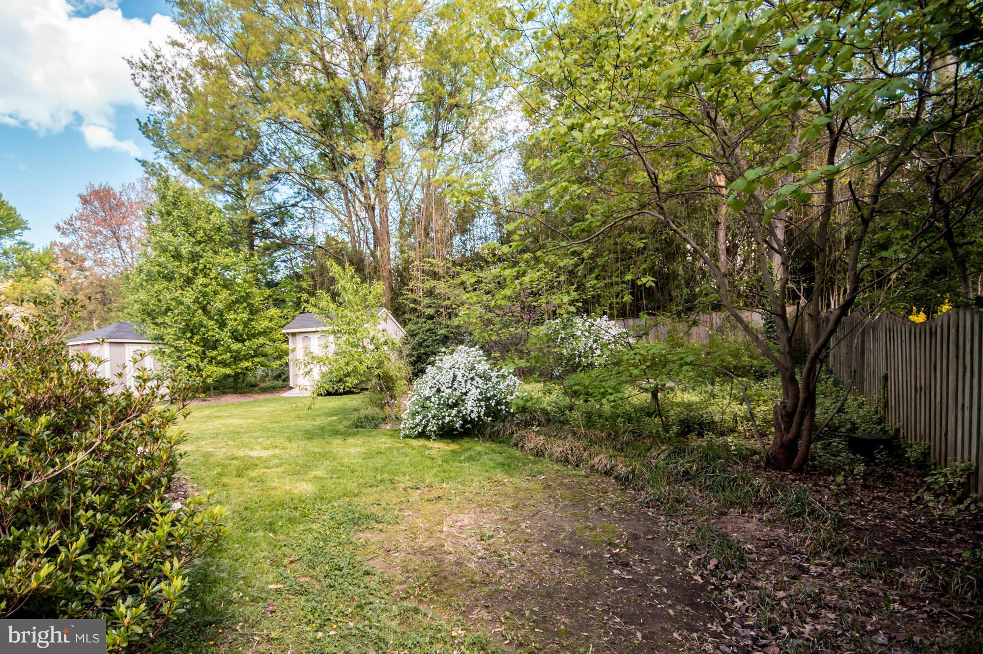 WAYNEWOOD - Residential