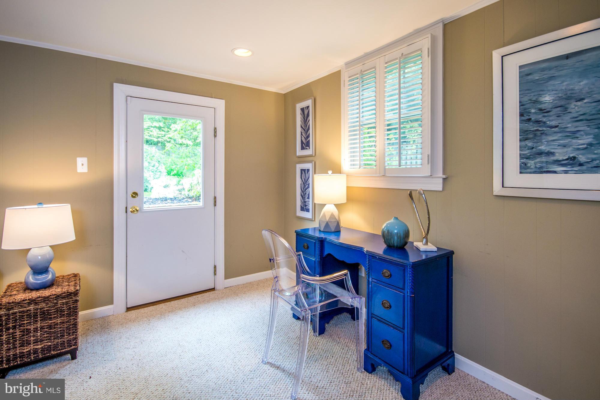 WAYNEWOOD - Residential