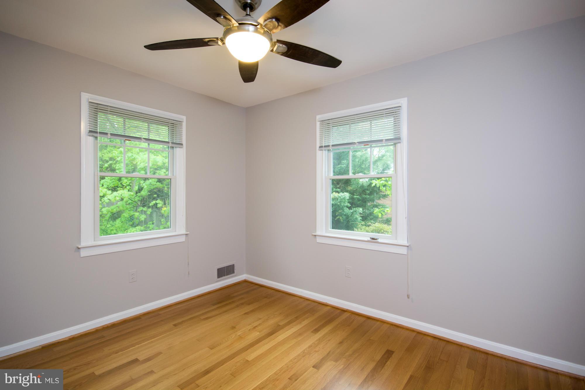 WAYNEWOOD - Residential