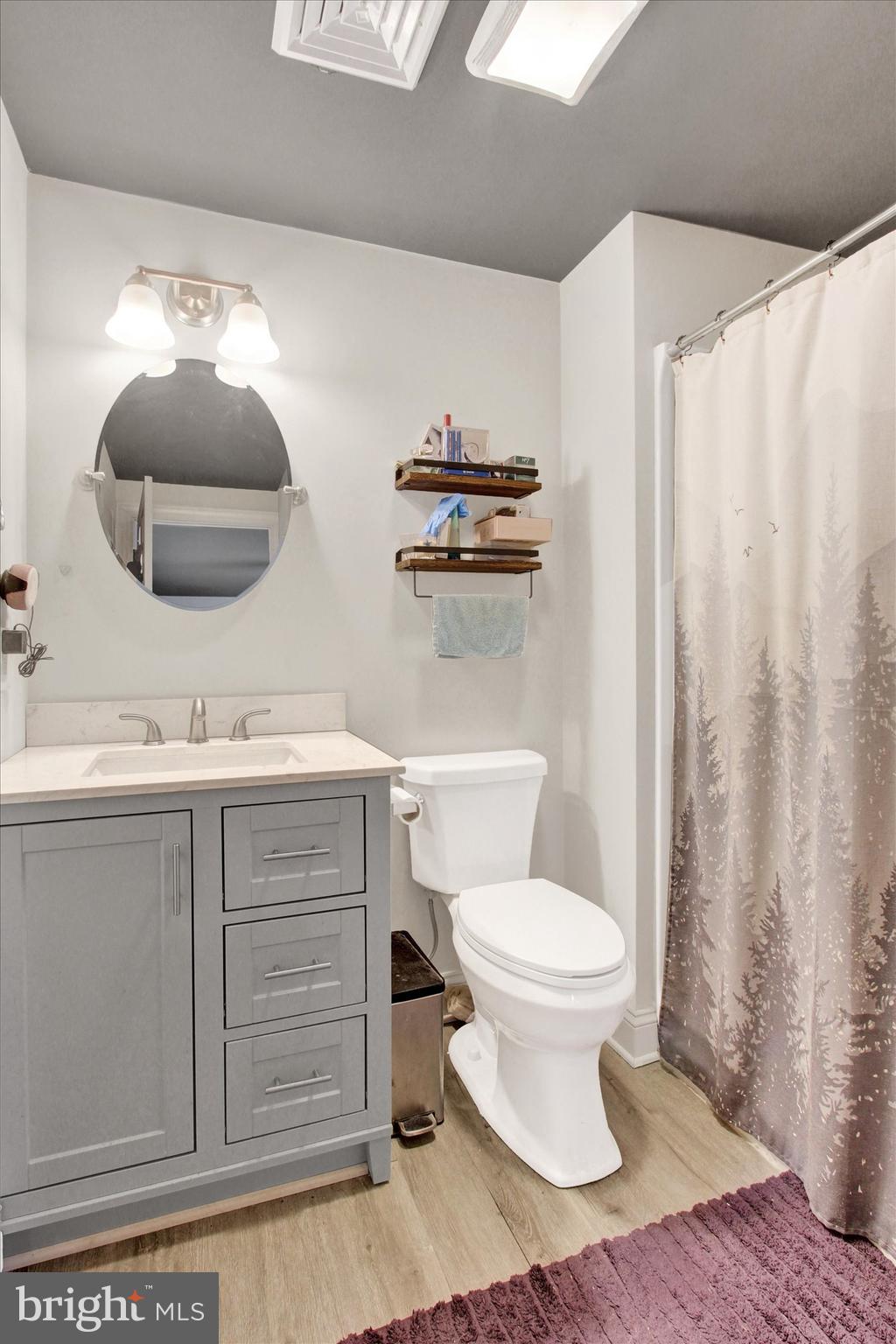 LAKE MEADE - Residential