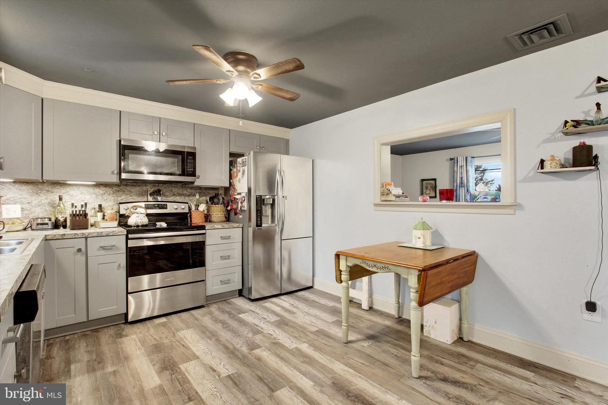 LAKE MEADE - Residential