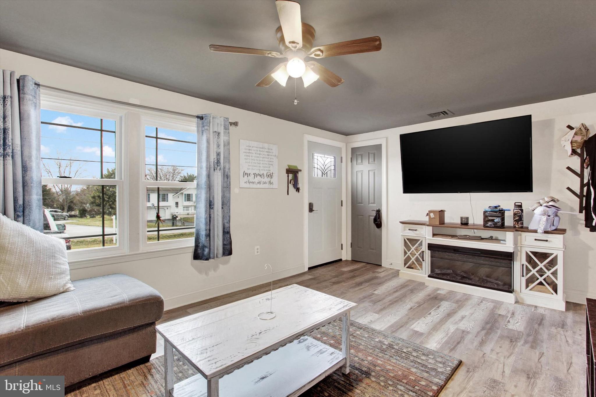 LAKE MEADE - Residential