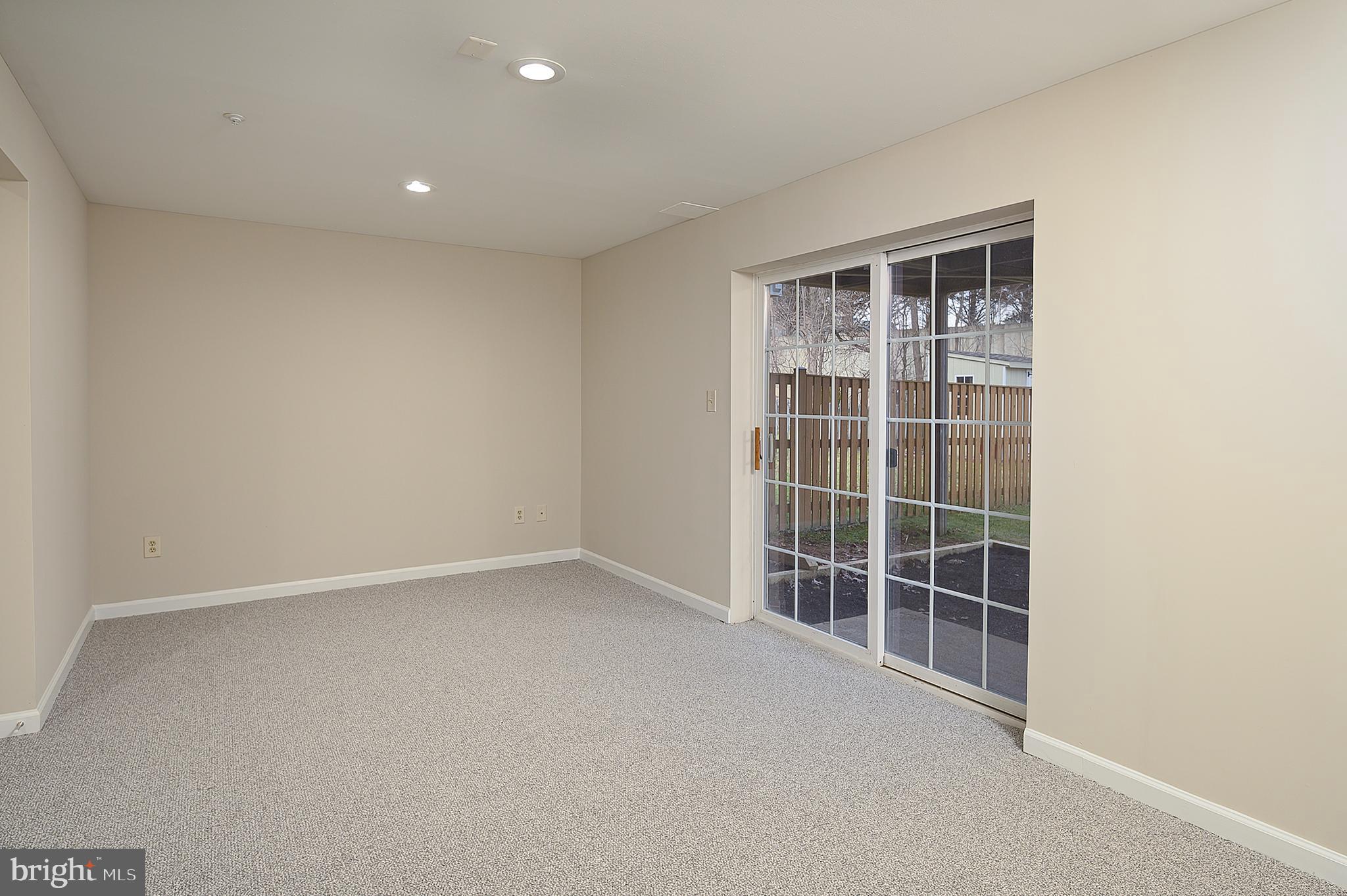 PINEY RIDGE VILLAGE - Residential Lease