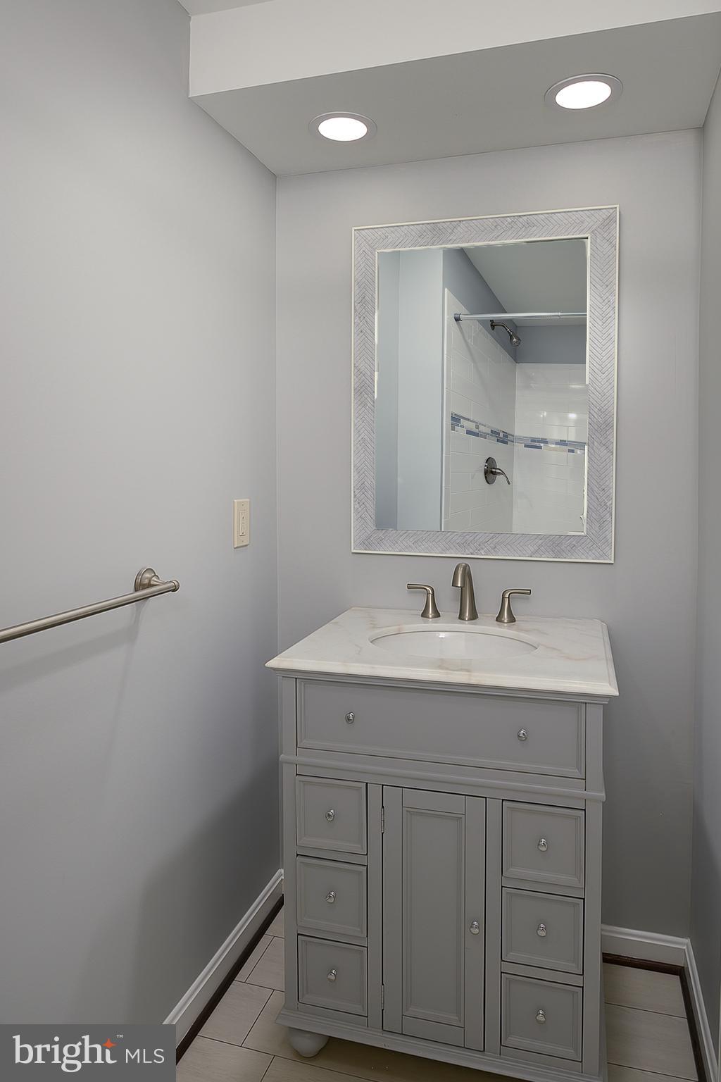 PINEY RIDGE VILLAGE - Residential Lease