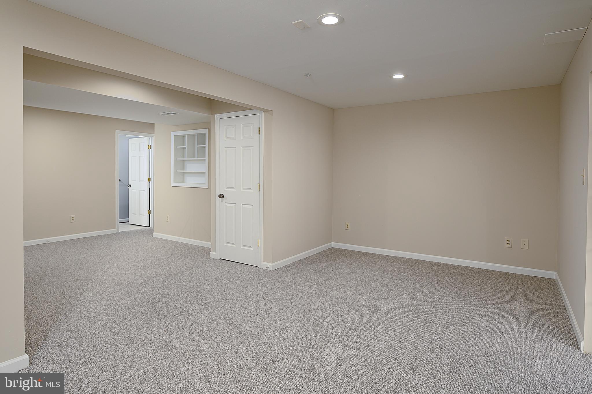 PINEY RIDGE VILLAGE - Residential Lease