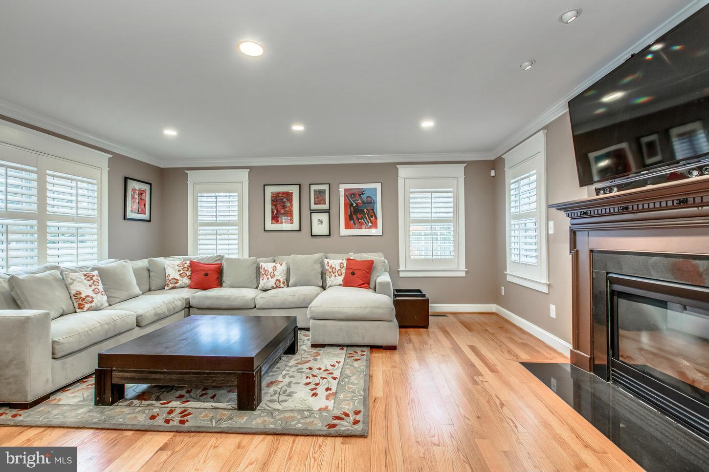 ROSEMONT - Residential