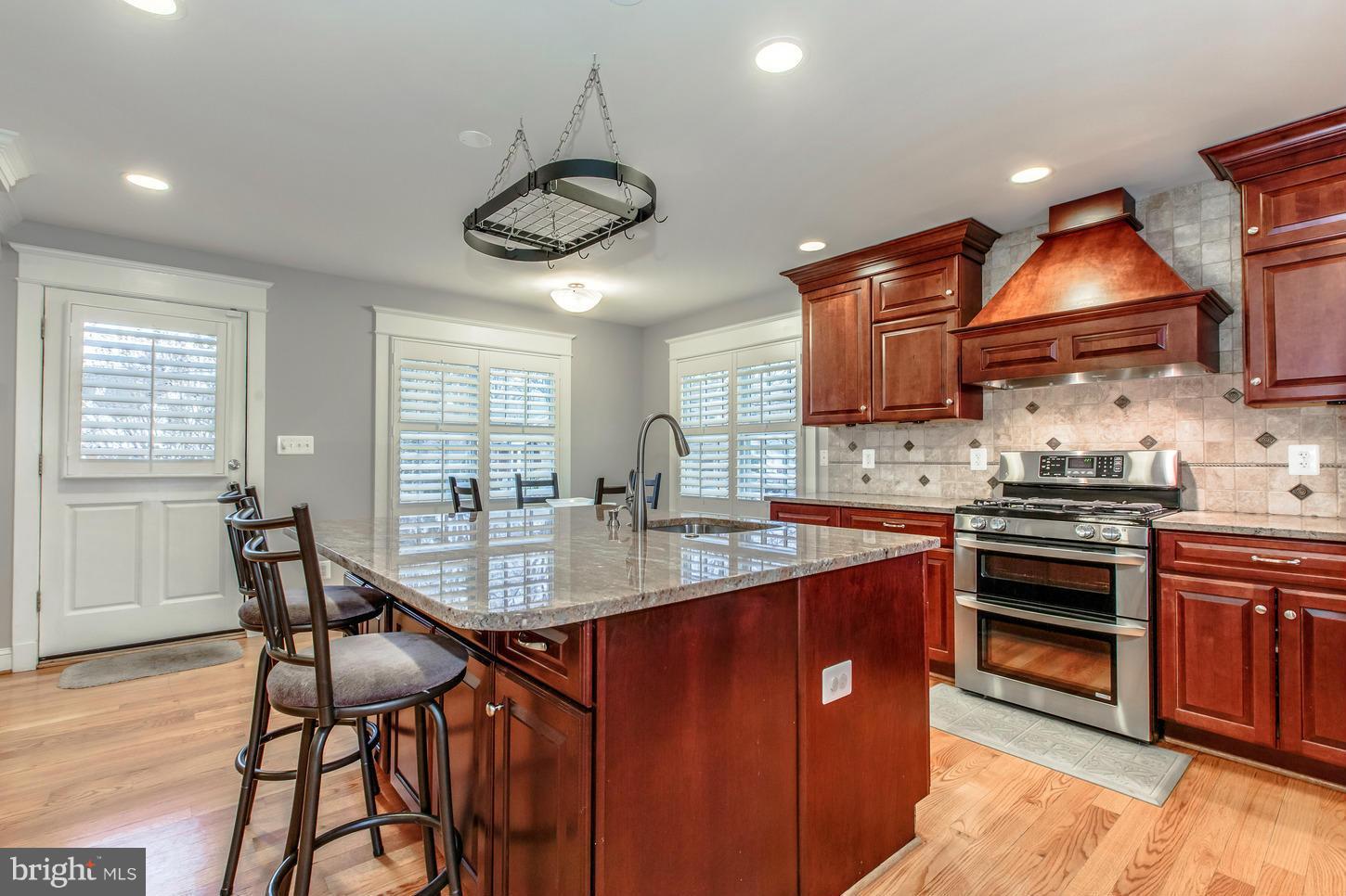 ROSEMONT - Residential