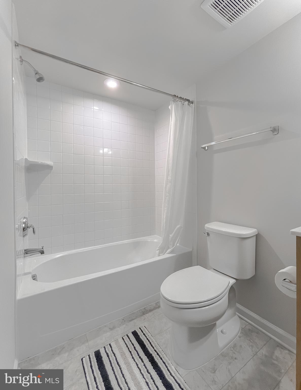 WILDEWOODE - Residential Lease