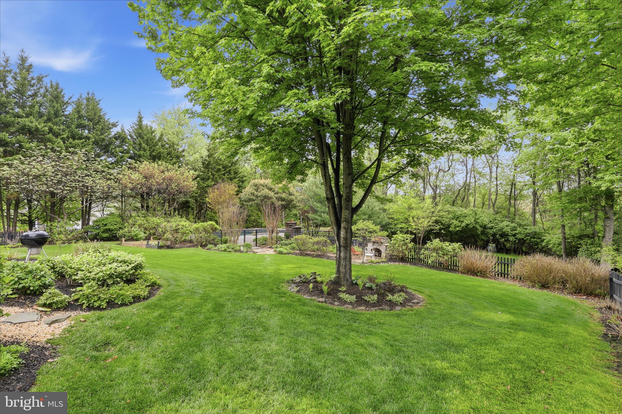 SHARONS RIDGE - Residential